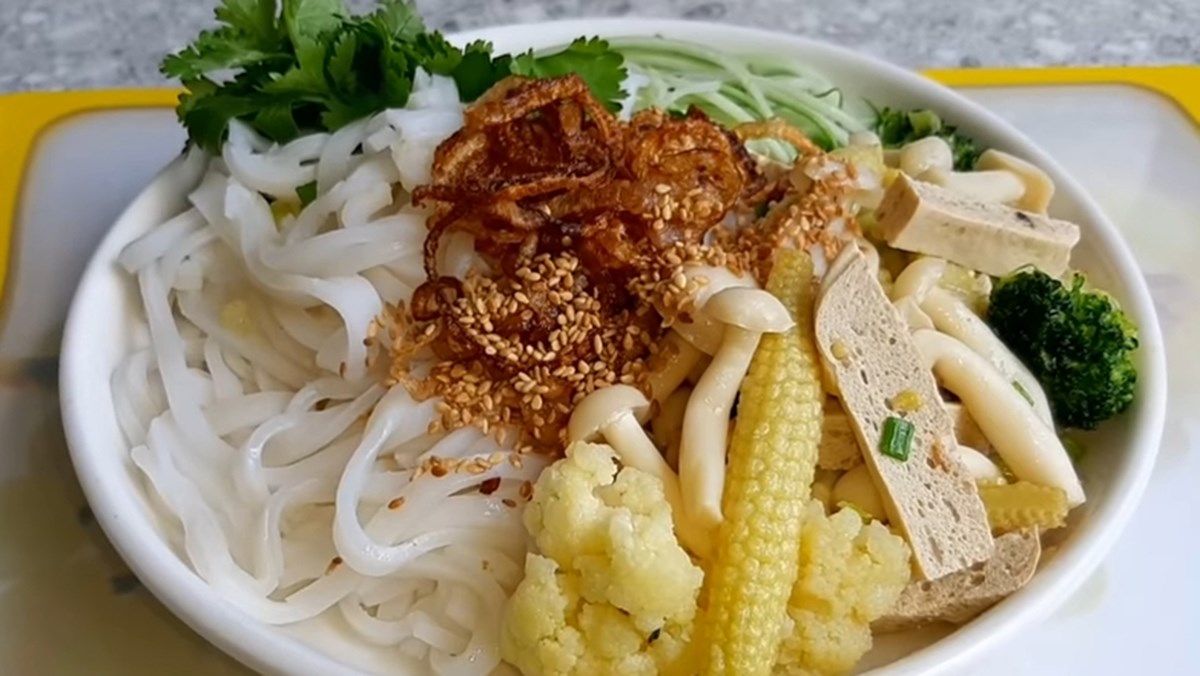 Phở trộn chay